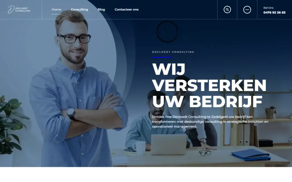 Website Decloedt Consulting op een computerscherm: de startpagina